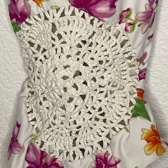 Frankie's Bikinis swimsuit one piece sz large crochet center white floral - Picture 2 of 6